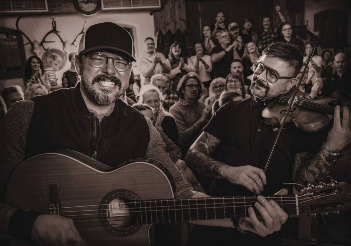Django 3000 - Unplugged