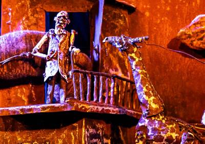 Puppentheater Charkiv: Die Giraffe Mons