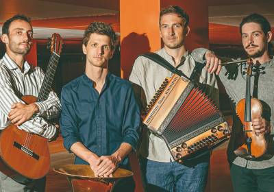 Maxjoseph    -  "Nau"