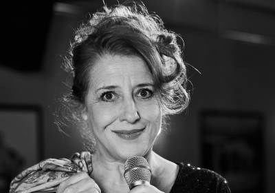 Luise Kinseher - Mary from Bavaria