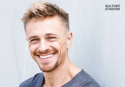 Comedian Mathias Ludwig im Jahnstadion Regensburg