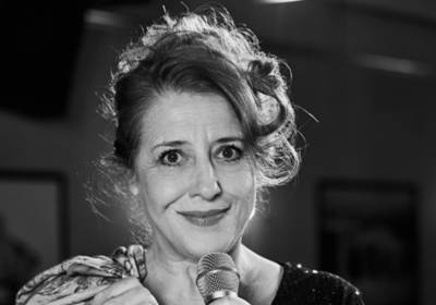 Luise Kinseher: Mary from Bavary – Endlich solo!