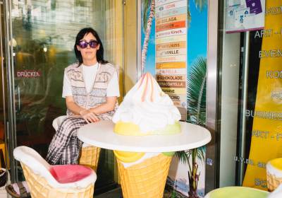 EVA KARL FALTERMEIER: "Ding Dong"