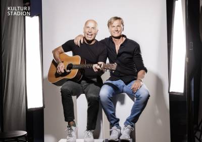 Zwoa Achter'l - bitte! im Jahnstadion Regensburg 