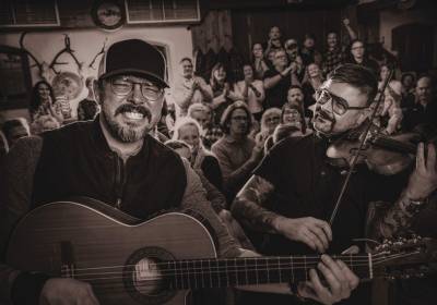 Django 3000: unplugged-Tour 2027