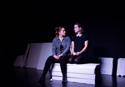 Altstadttheater Ingolstadt: Schwarze Schwäne