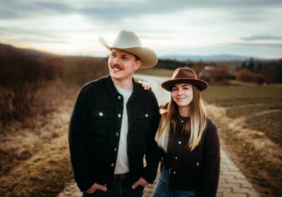Country Night  - mit pez & Band und CHRISSI