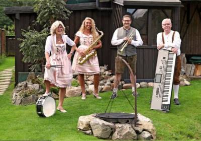 Silvestertanz mit "A-Round-Music"