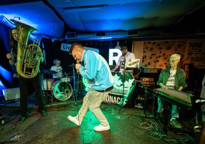 Bayernrap-Babba Monaco F: Midlife Rises